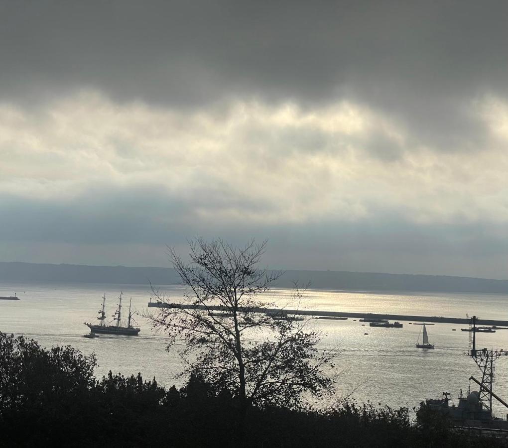 Brest And Breakfast Vue Mer المظهر الخارجي الصورة